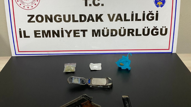 Ereğli'de uyuşturucu kullanımı ve ticaretı yapan 4 kişi yakalandı