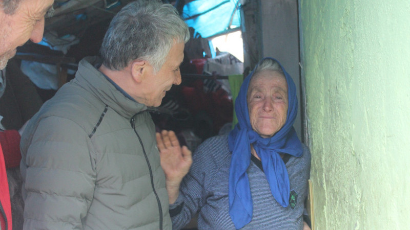 Ak Parti kalesinde CHP Adayı Adnan Akgün’e sevgi seli