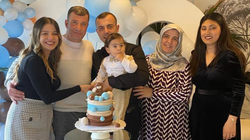 Futbol Antrenörü Bülent Demir ve Ailesinin kutlama mesajı 