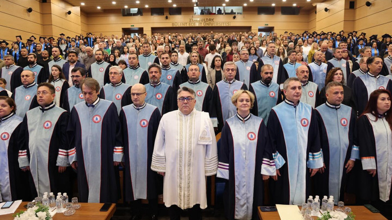 BEUN’de lisansüstü mezuniyet töreni yapıldı.