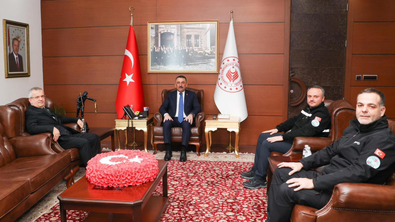 Başhekim Tosun’dan, Vali Hacıbektaşoğlu’na ziyaret 