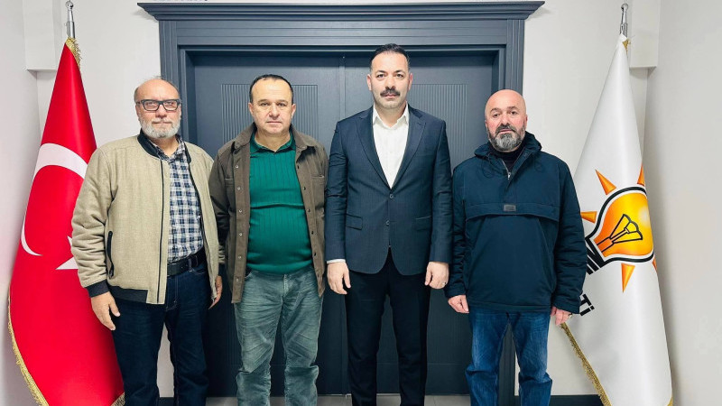 Eski başkanlardan, Ak Partiye ziyaret