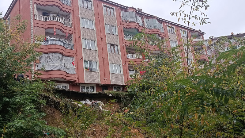 Kale sitesinde tehlike 135 Hane Korkuyla Yaşıyor